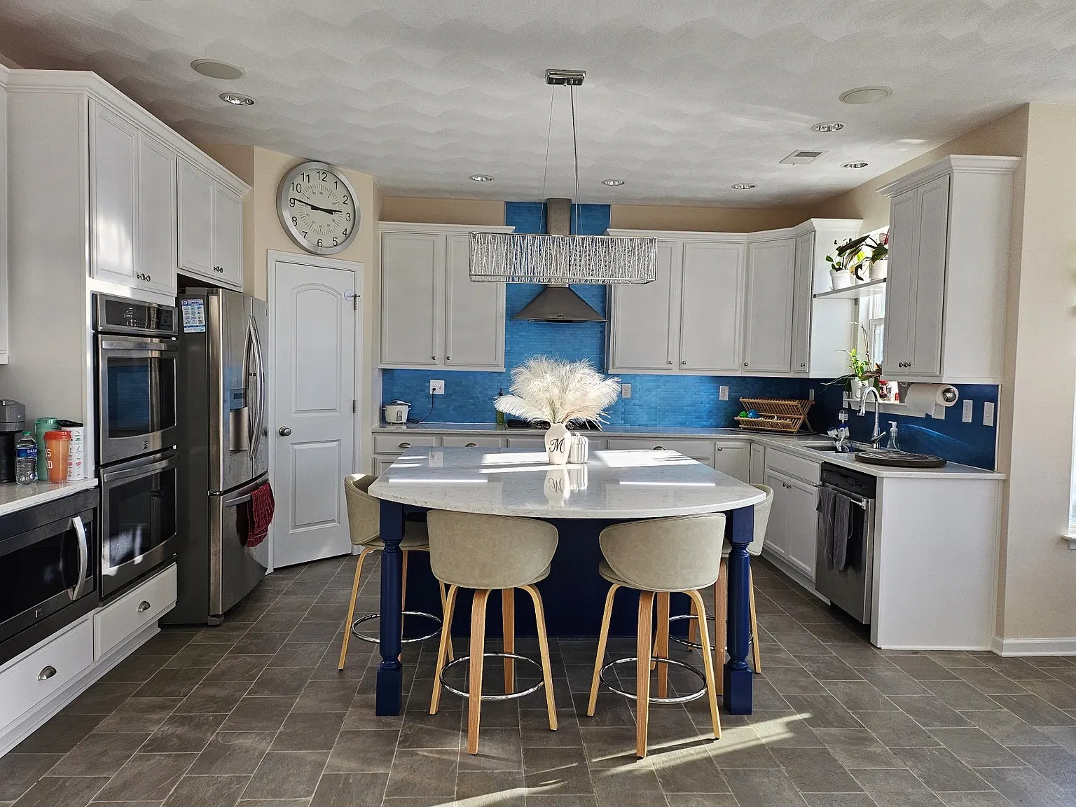 5 bed, 3286 sqft, $3,600 — Photo 4