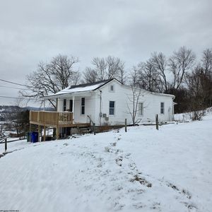8037 Montana Ave, Clarksburg, WV, 26301