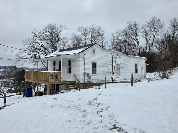 8037 Montana Ave, Clarksburg, WV 26301