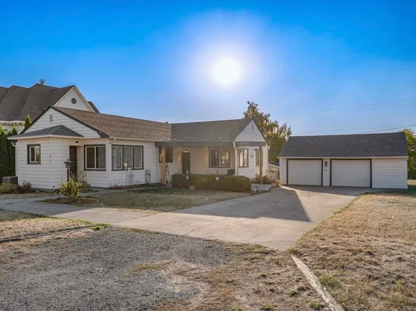 105 S Howard St, Tekoa, WA 99033