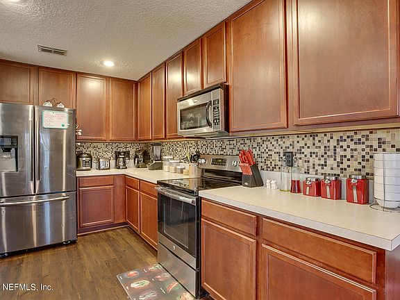 2nd image of 3166 Pine Haven Dr