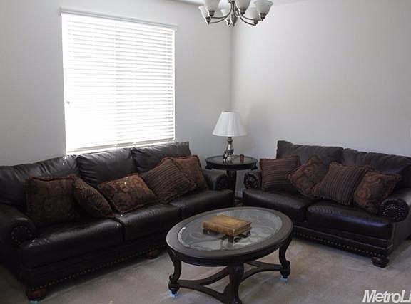 5th image of 1605 Courtyard Dr