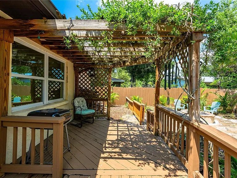 3709 Alden Way — Photo 34