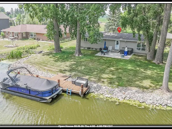 6752 Lee Harbor Ln, Oshkosh, WI 54902
