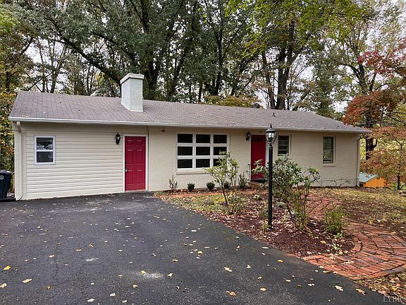 3rd image of 710 Fleetwood Dr