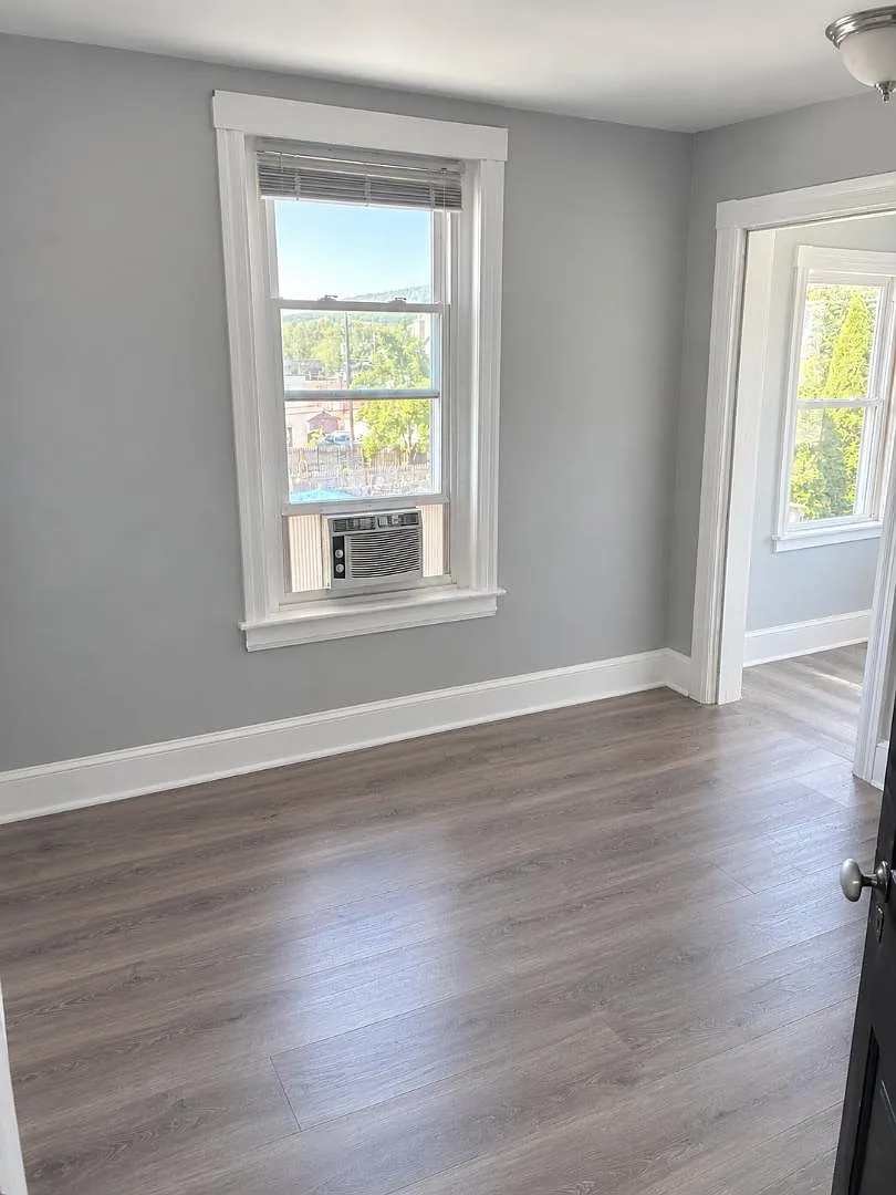 19 East Depot Street — Photo 3