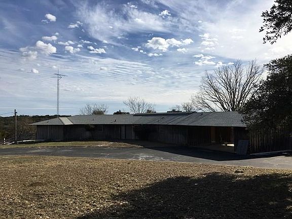 2nd image of 300 Doris Dr