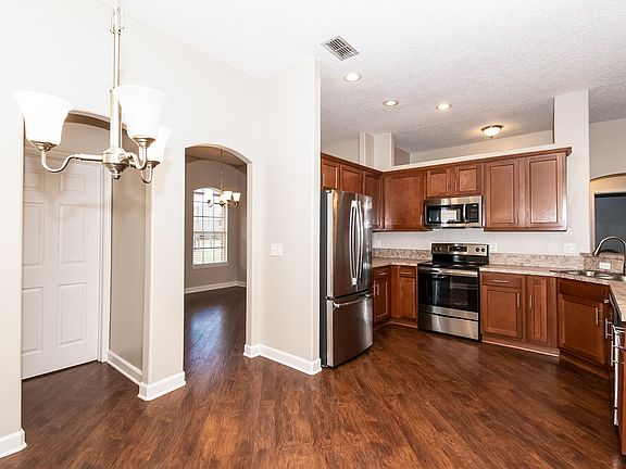 4th image of 299 Thornbrook Ct