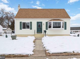 4201 Chandler Dr, Brookhaven, PA 19015