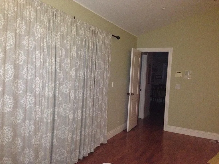 2119 Vanderbilt Ln — Photo 4