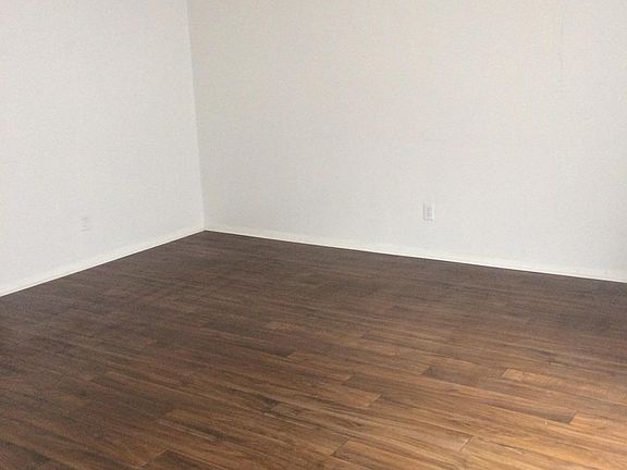 5th image of 1642 Hillwood Dr APT D9
