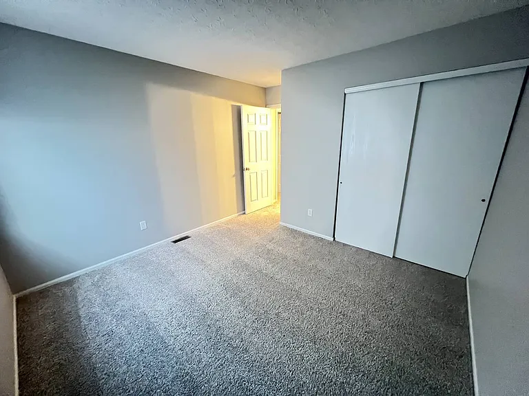 3909 Heatherglen Dr — Photo 17