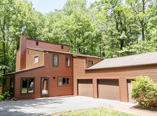 301 Spring Hill Ln, Lebanon, PA 17042