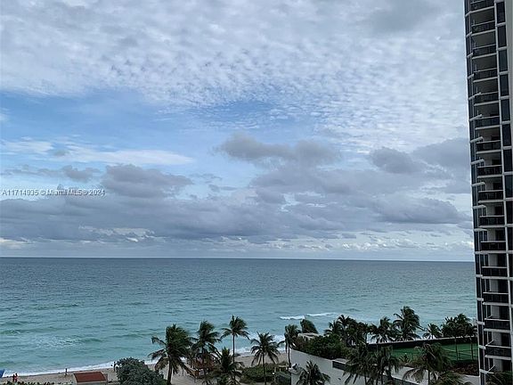 4th image of 19201 Collins Ave #647