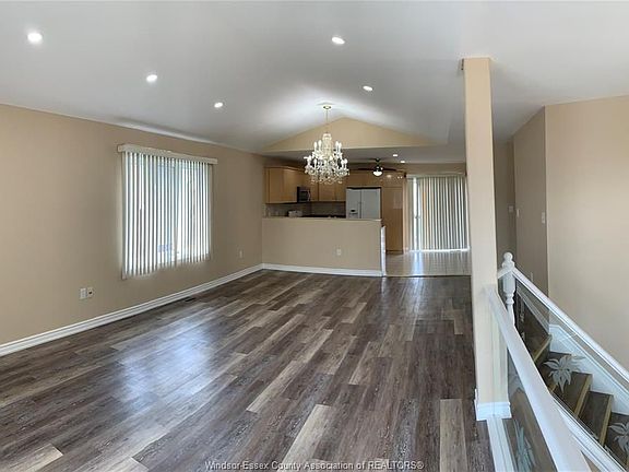 3rd image of 4537 Fontana Ave