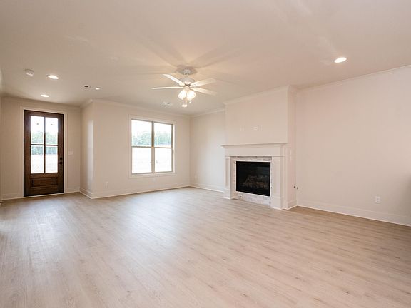 5th image of 26 Driftwood Ln