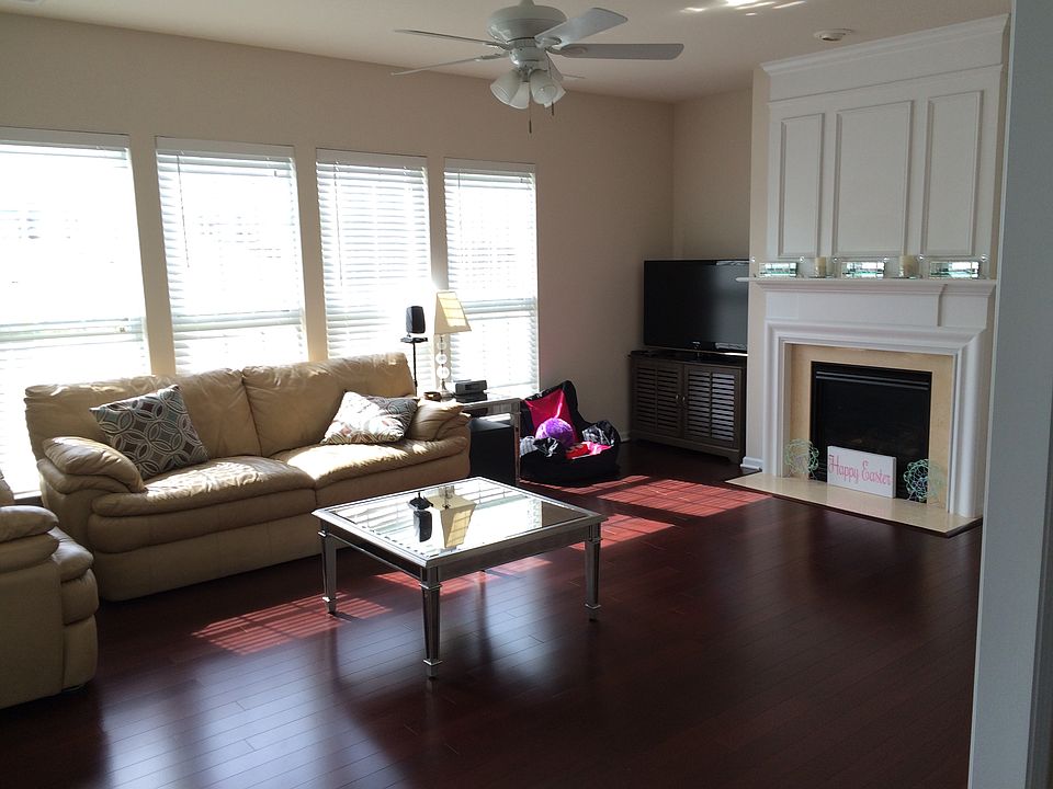 Living room photo 1