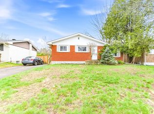 12 Claremount Rd, Deep River, ON K0J 1P0