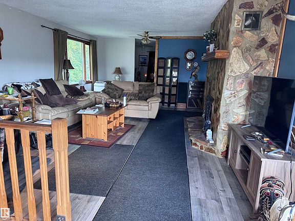 5th image of 4713 51st St