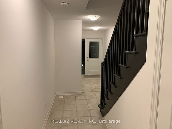 3rd image of 50 Edinburgh Dr #19