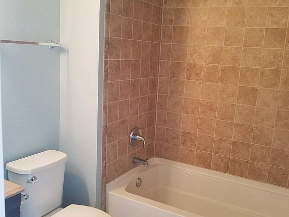 4th image of 12513 Ponce De Leon Dr