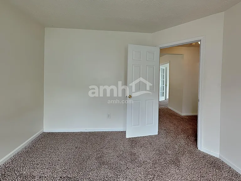 4305 Windale Dr — Photo 17