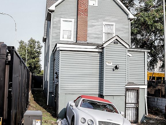 4th image of 957 Fteley Ave