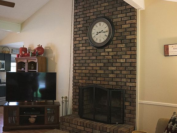 4th image of 60 W Honeysuckle Ln