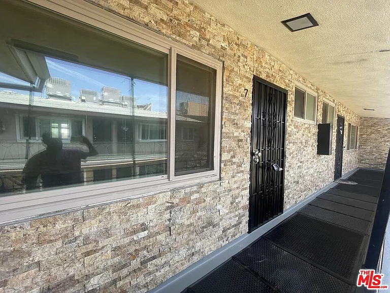 628 S Osage Ave #7 — Photo 4