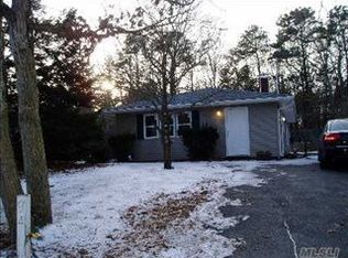 94 Stuyvesant Ave, Mastic, NY 11950