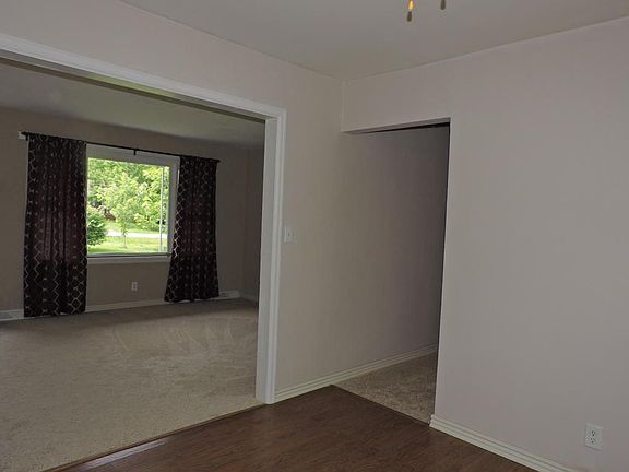 3rd image of 1531 E North St