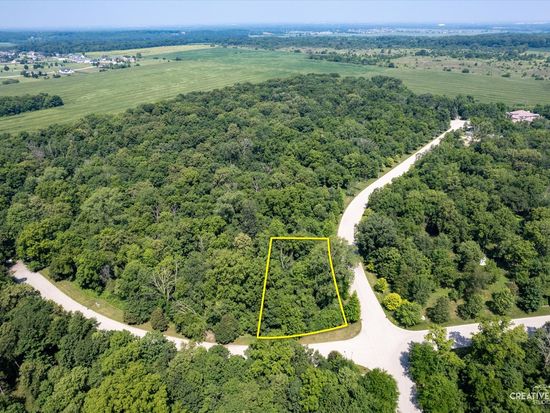 7335 Roberts Dr, Oswego, IL 60543