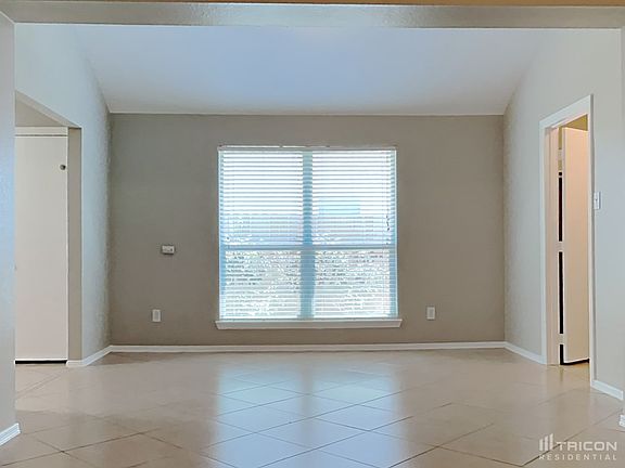 3rd image of 17310 Box Canyon Dr