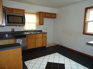 8011 S Troy St, Chicago, IL 60652