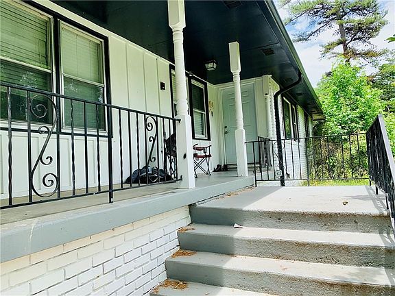 3rd image of 1402 Shadowbrook Dr