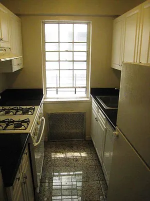 Rented by City Connections Realty | media 7