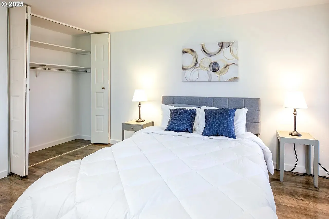 1 bed, 720 sqft, $1,600 — Photo 4