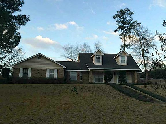3rd image of 1405 Whispering Pines Dr