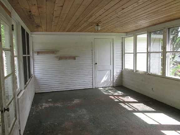 3rd image of 312 Woodworth St
