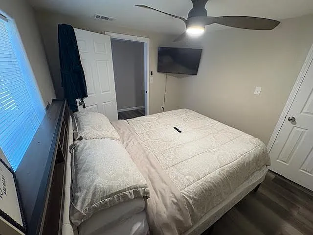 Queen bed setup in room #2