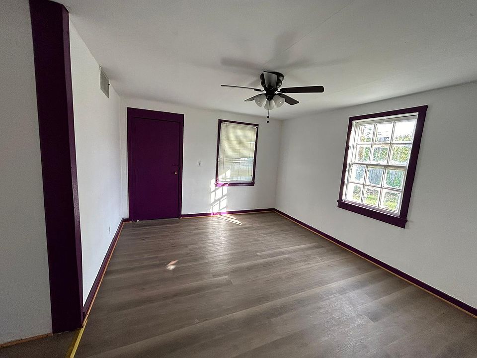 1st image of 15 Walpole Pl #15