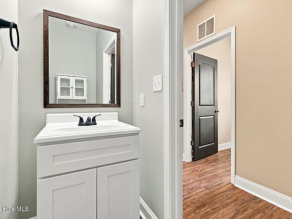 4th image of 1085 Moonland Drive