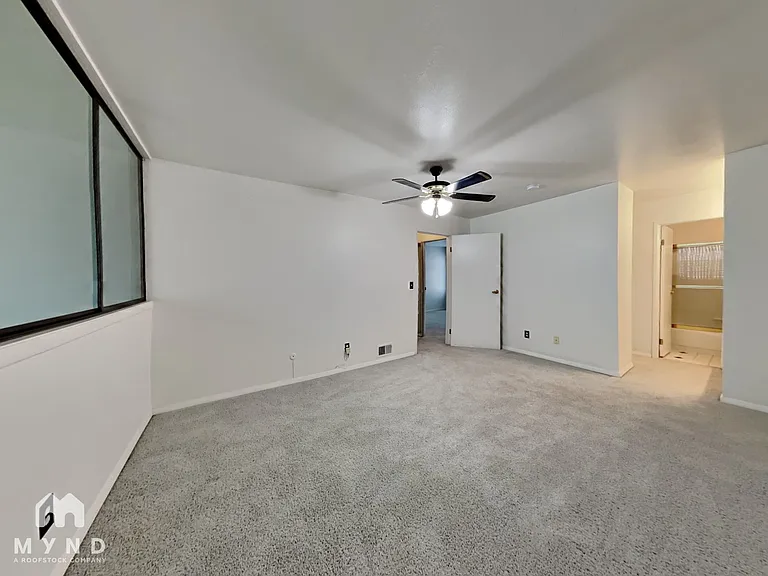 1050 S Monaco Pkwy #91 — Photo 7