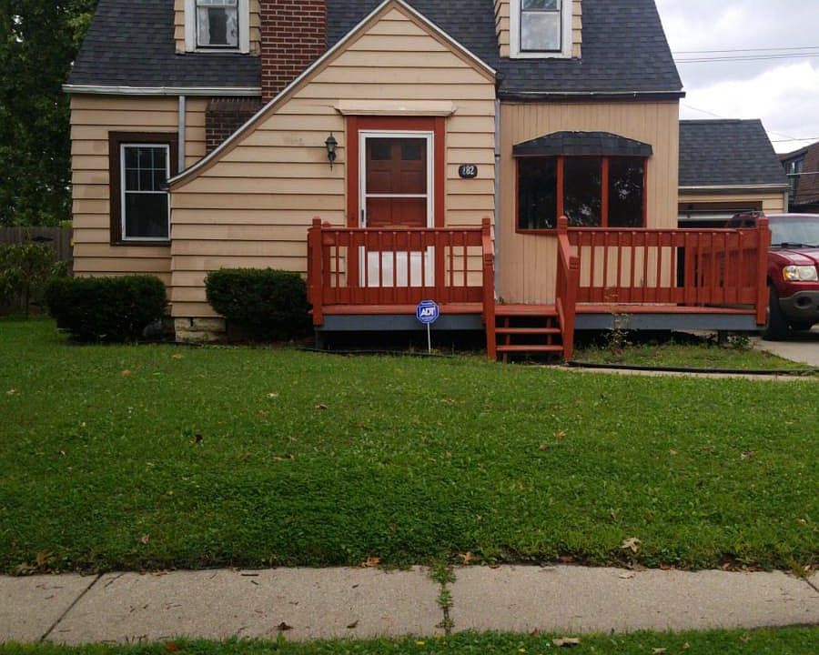 1st image of 282 Woodland Dr
