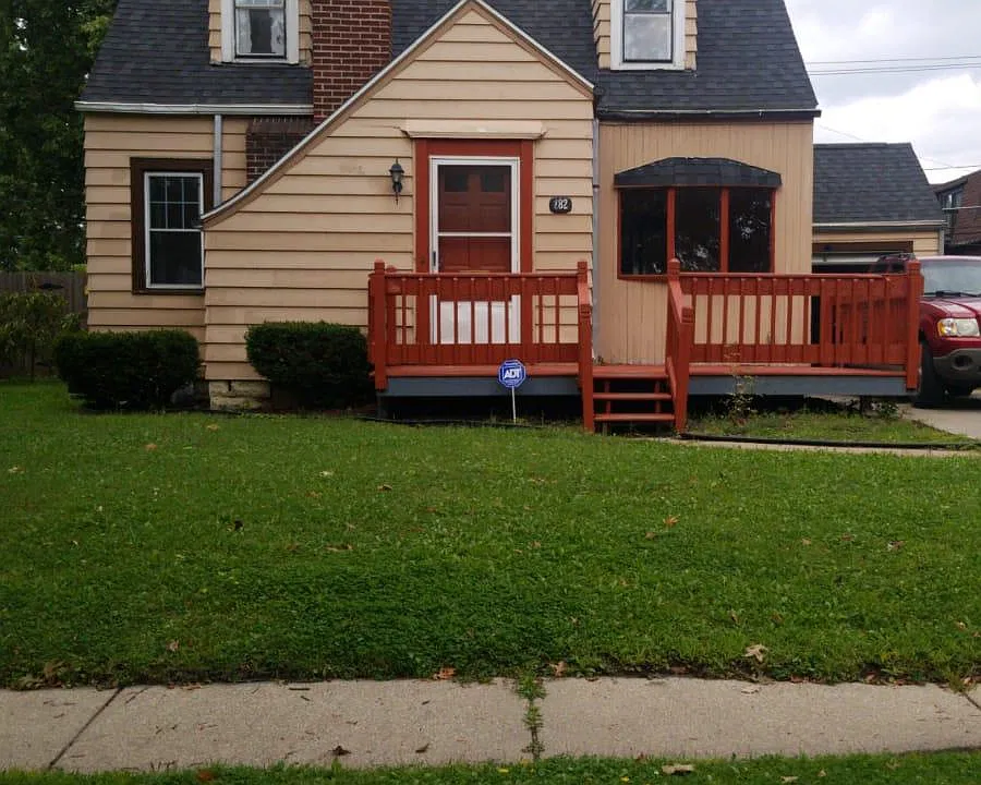 282 Woodland Dr