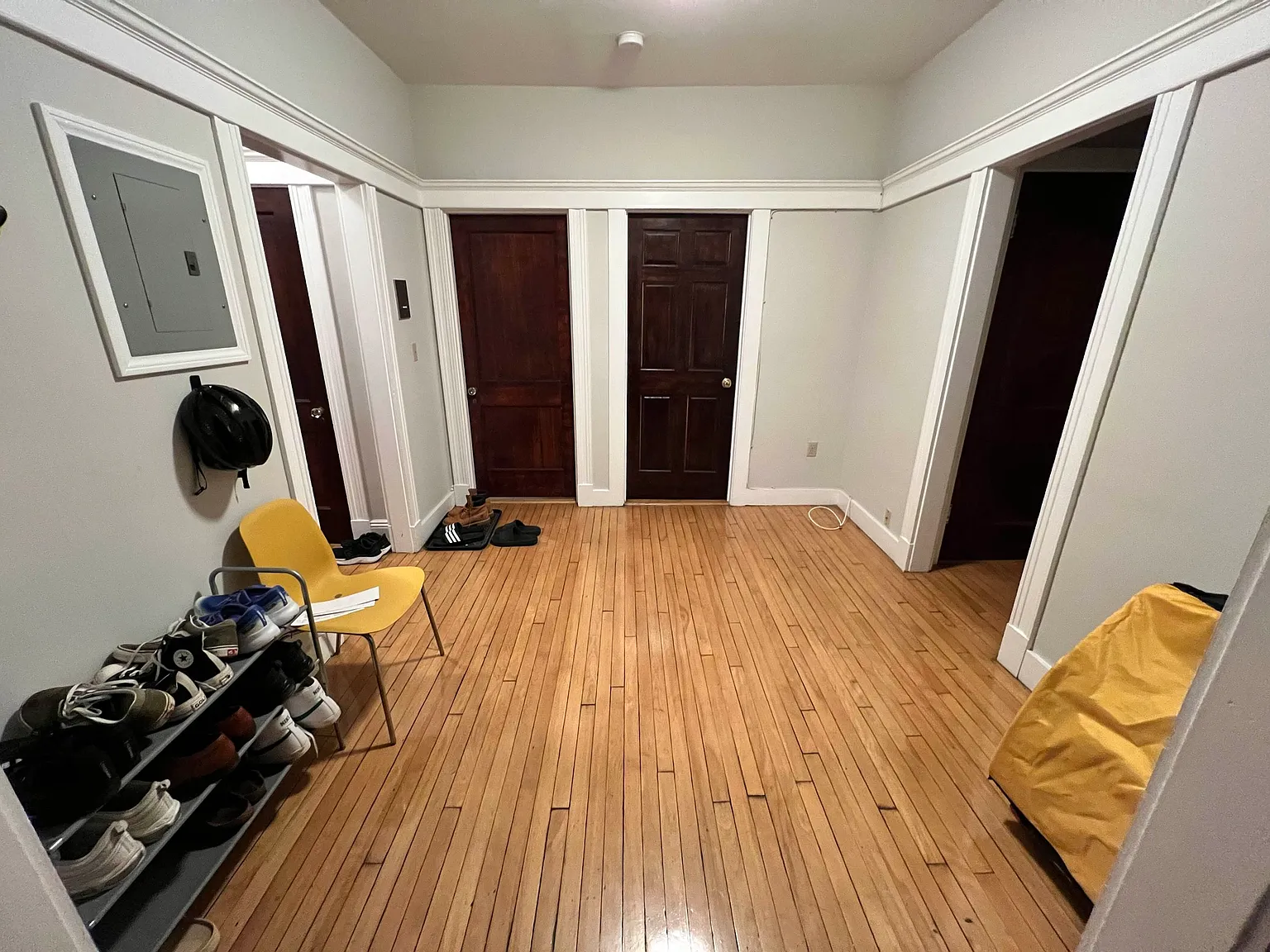 2 bed, 1.0 bath, $3,350 — Photo 2