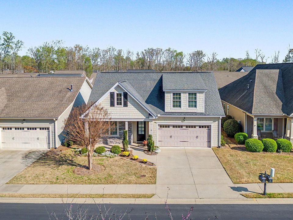 1st image of 27 Briarhill Dr