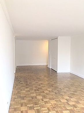 4th image of 353 E 83rd St APT 10L