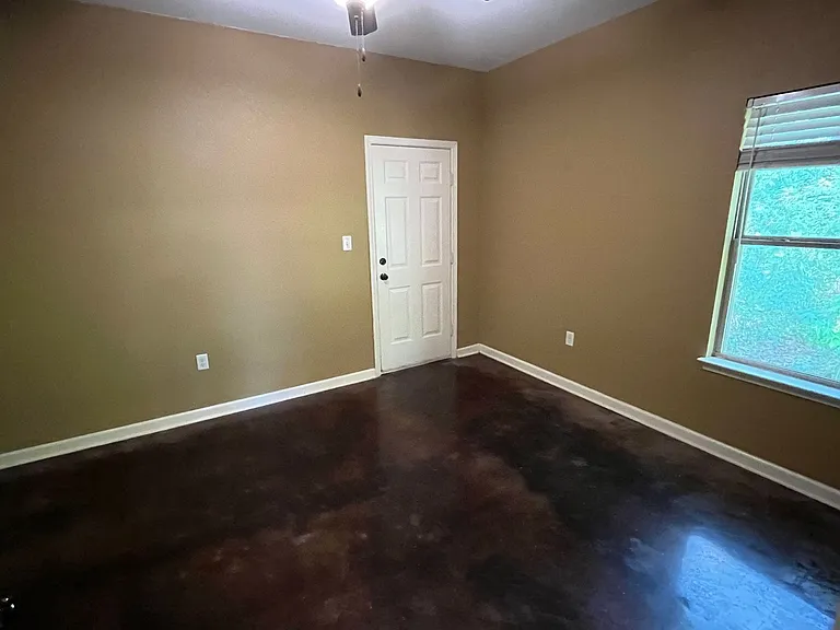 214-220 Tyler Rd — Photo 5