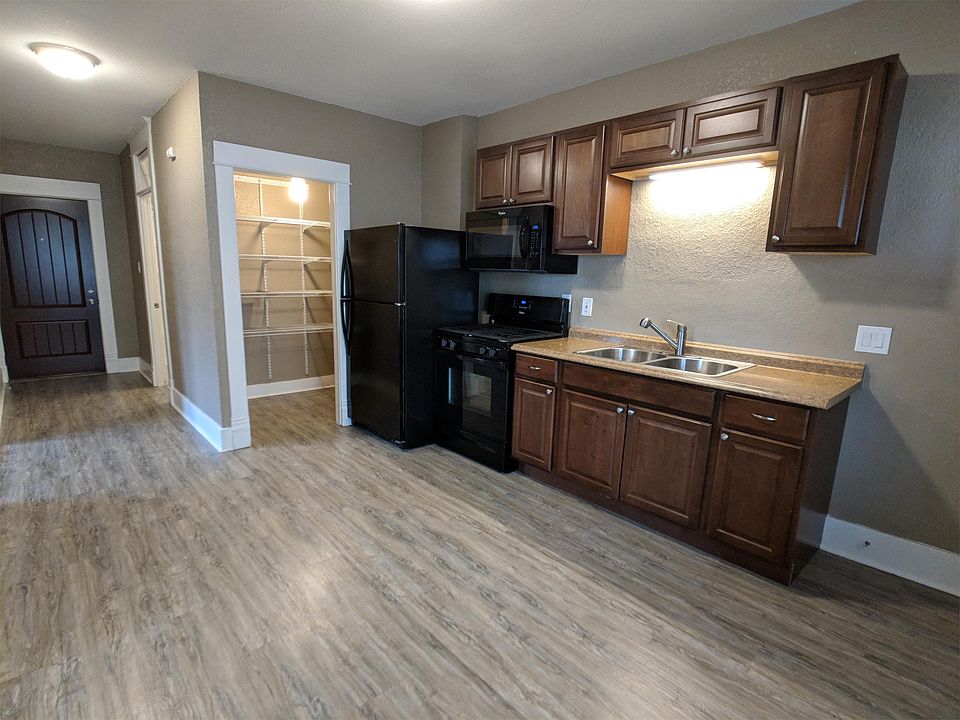 1st image of 221 E Main St APT 6